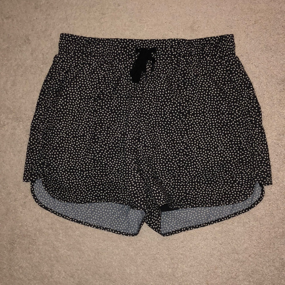 Buffbunny Flo Short V2 in Black Bossy Print